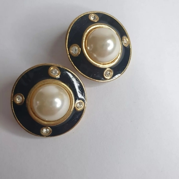 Vintage Marks & Spencer  Faux Pearl & Enamel  Earrings - Picture 1 of 4